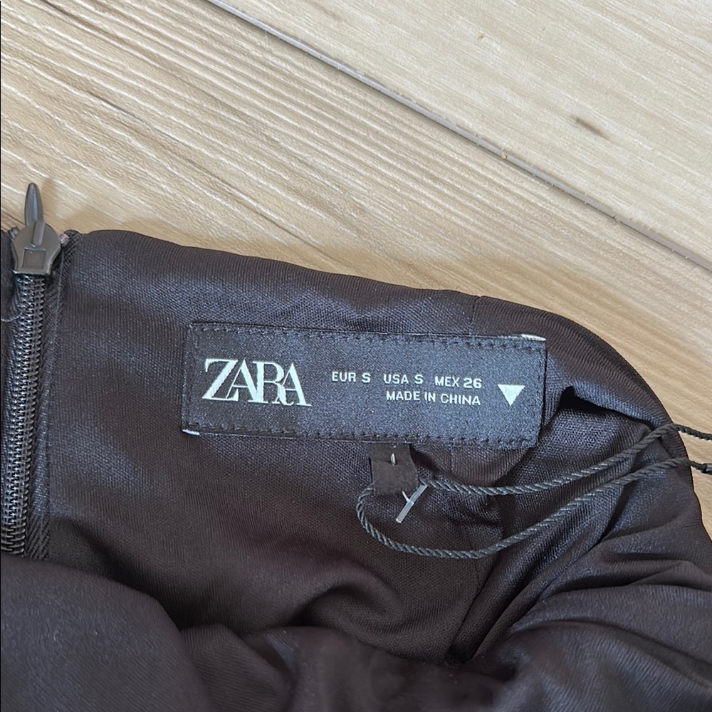 Zara Women’s Elegant Black Dress with Silver Accent Bow in Middle Waist - Picture 5 of 10